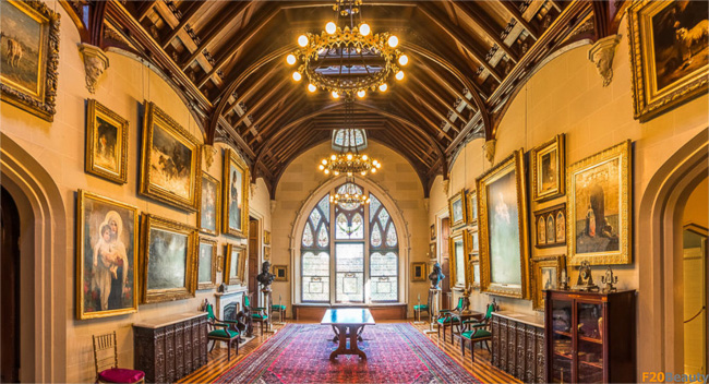 Sử Dụng Vật Dụng Ánh Kim Vàng Đồng