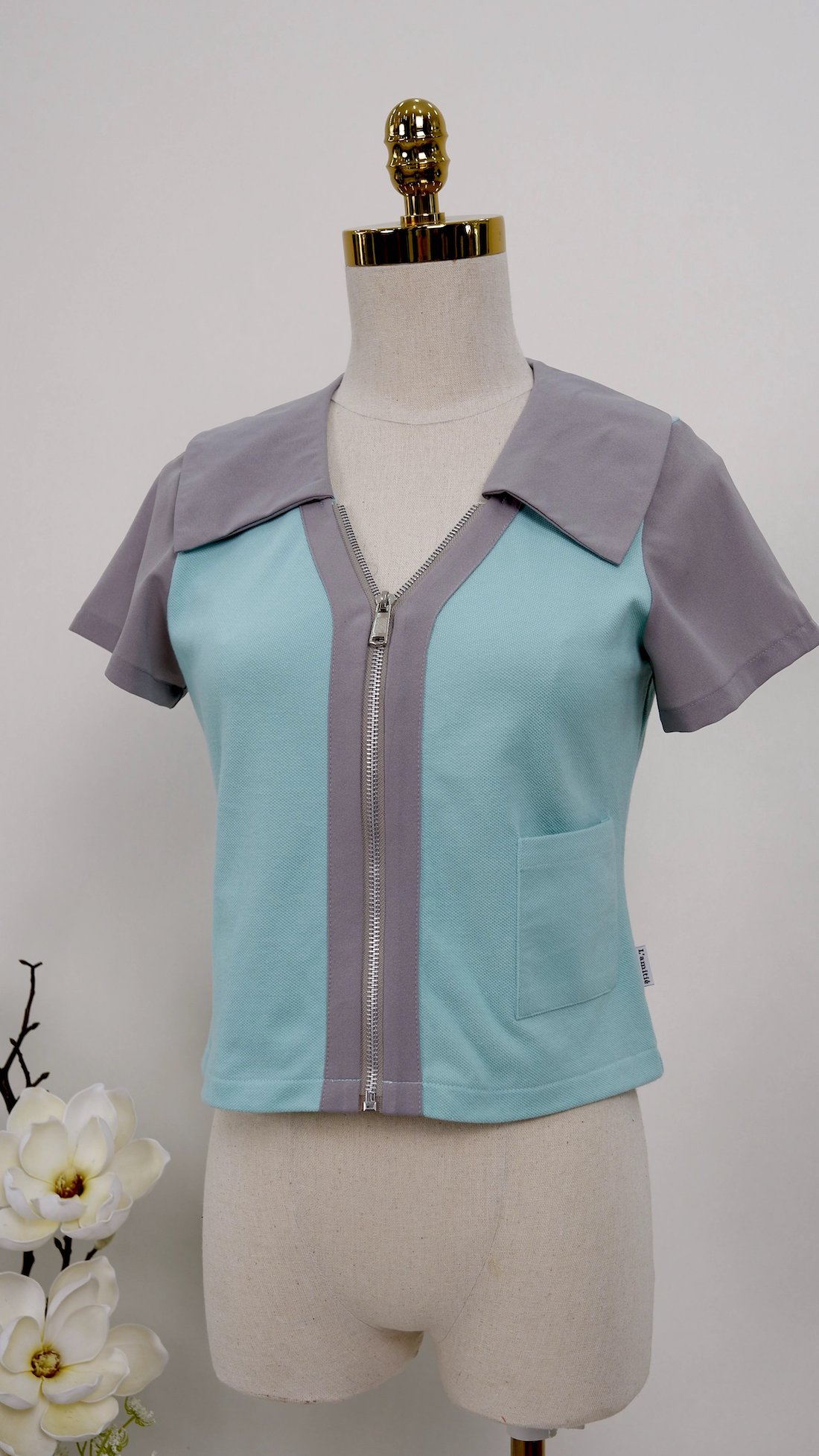 Quý khách xem màu xanh nhạt <xin click vào đây>