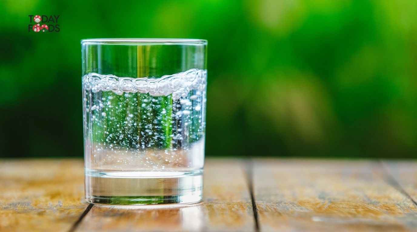 Cách thưởng thức và bảo quản nước khoáng có ga
