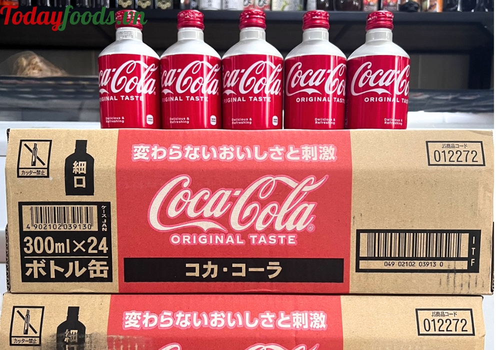 Coca Nhật nắp vặn 300ml chính hãng