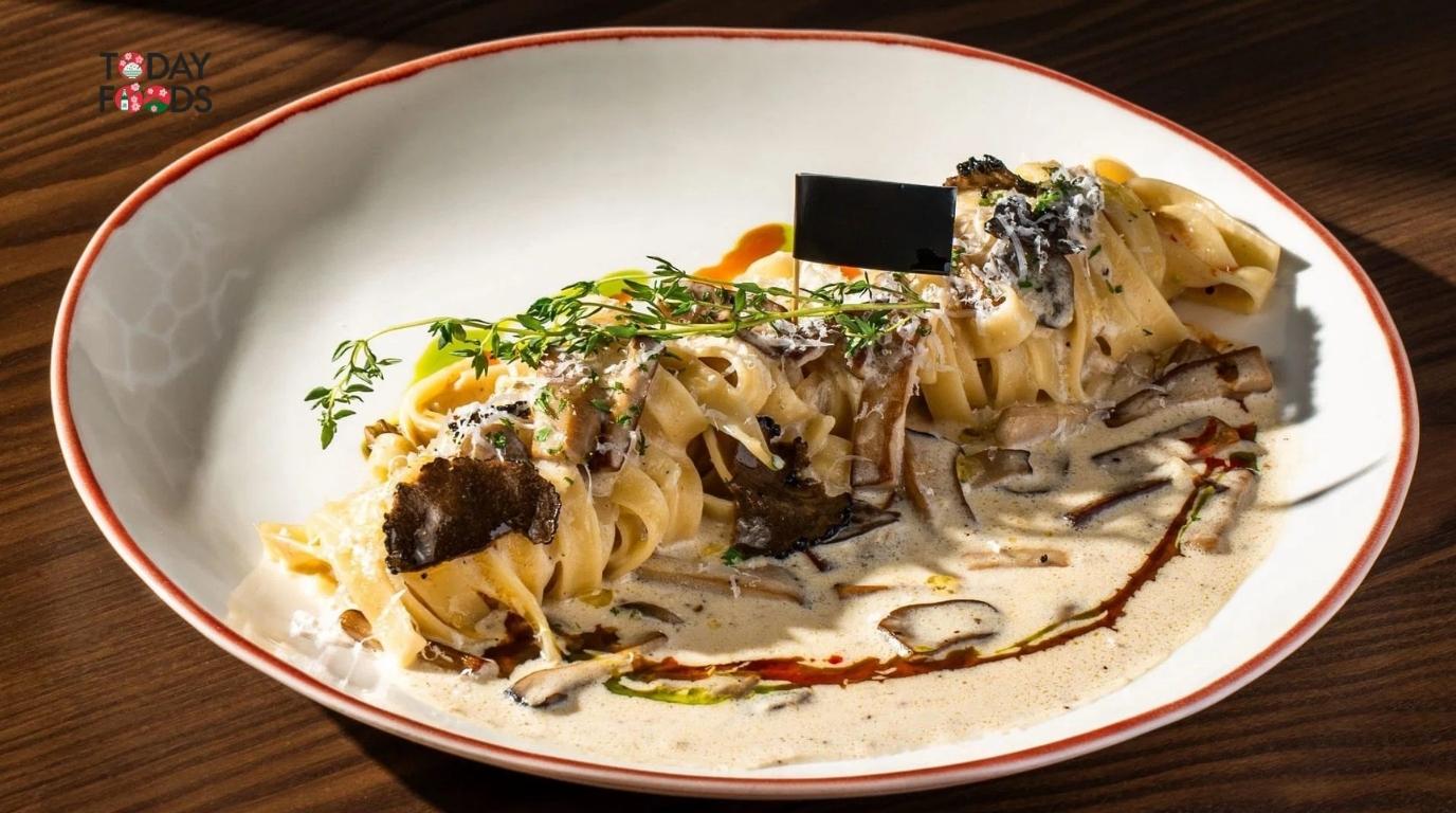Fettuccine Nấm, Bơ Parmesan Và Dầu Truffle