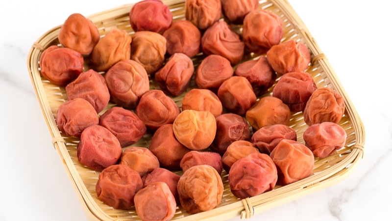Mơ muối Nhật Bản hay còn gọi là Umeboshi