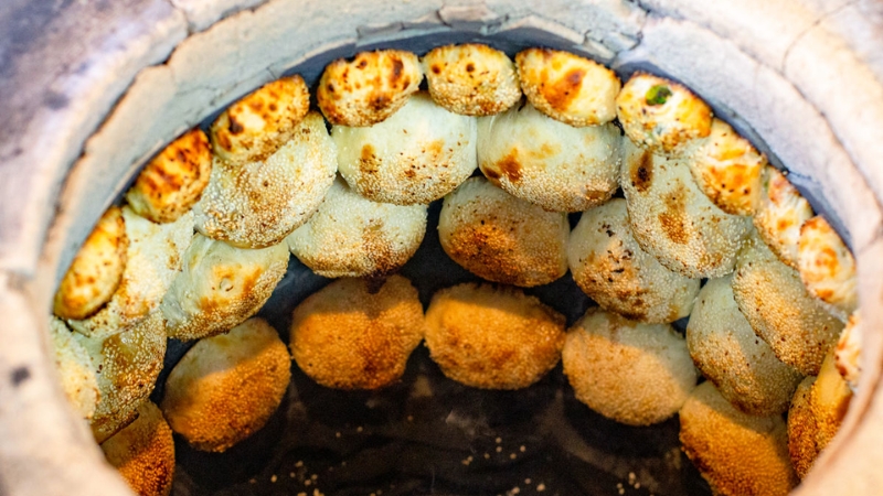 Bánh tiêu Đài Loan nướng lu