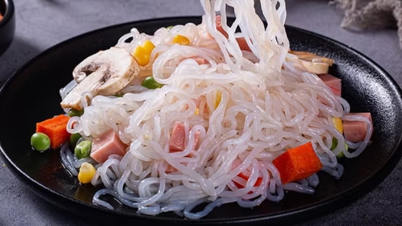 Thạch nưa trắng chế biến thành mì shirataki