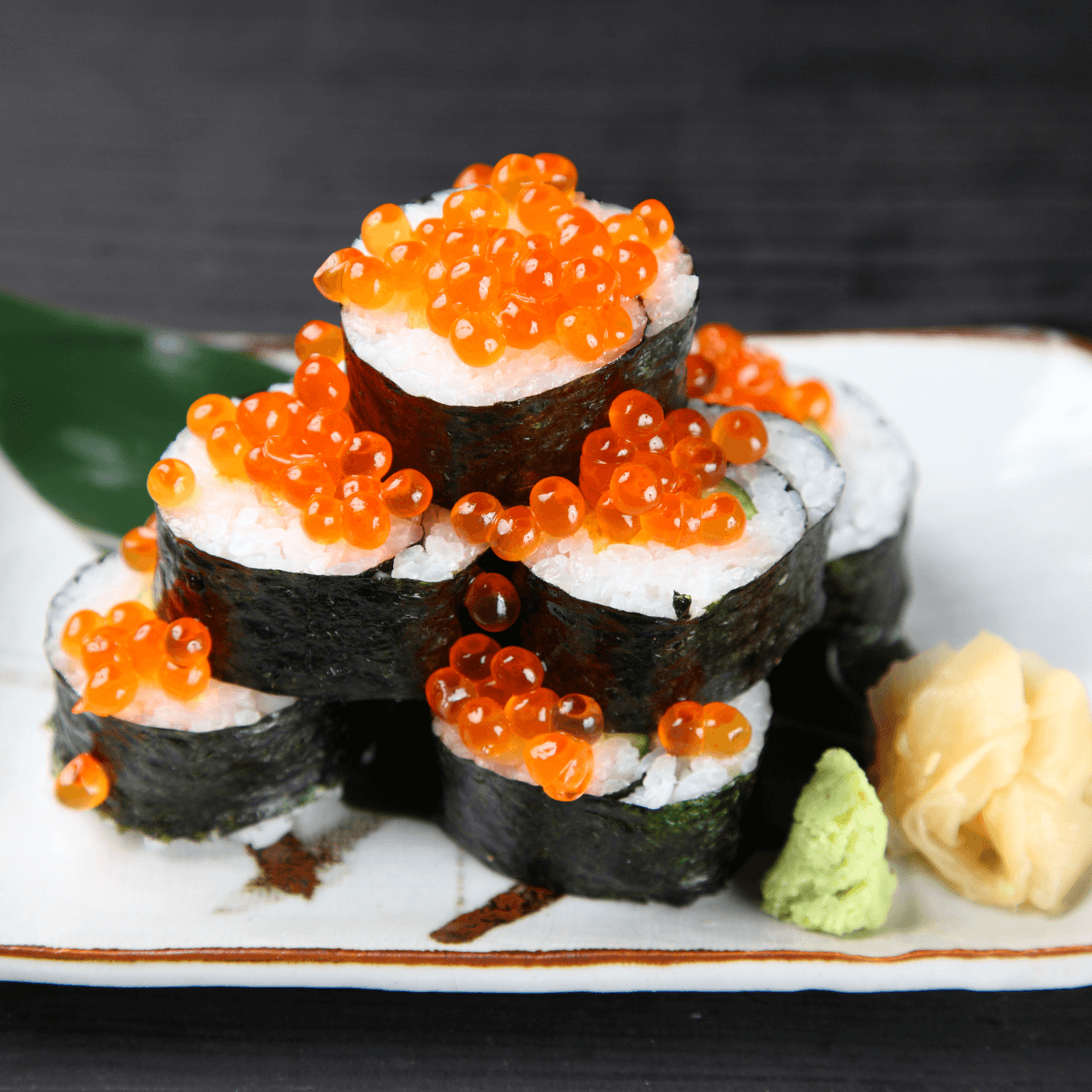 Sushi trứng cá hồi Nhật cực ngon