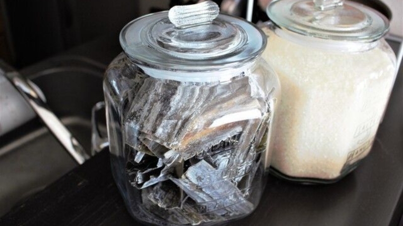 Bảo quản trong hũ kín tránh độ ẩm