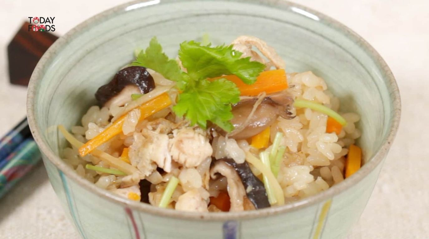 Takikomi gohan cơm Nhật nấu cùng nguyên liệu