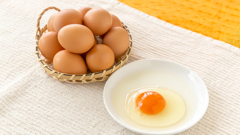 Trứng tươi có lòng đỏ đầy đặn