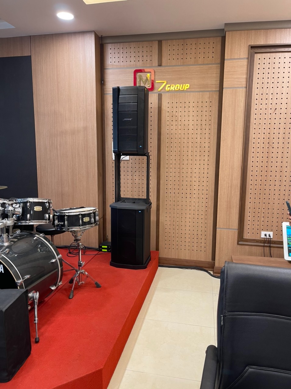 Loa trình diễn Bose F1