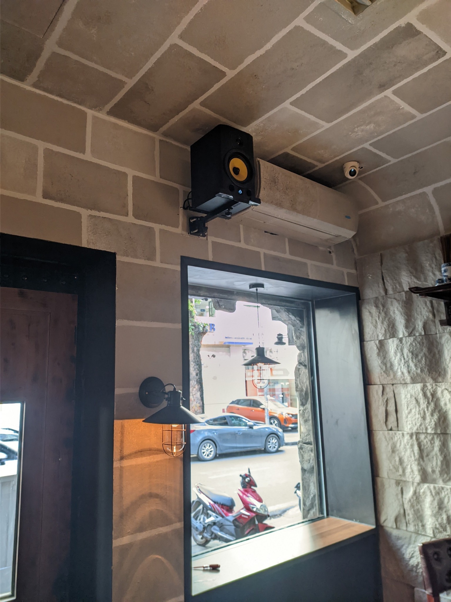 Loa Wharfedale Studio 7BT