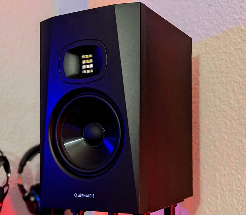 Kết nối loa Adam Audio T7V