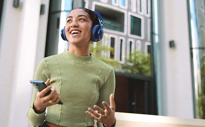 tai nghe jbl live 770nc với âm thanh signature sound độc quyền