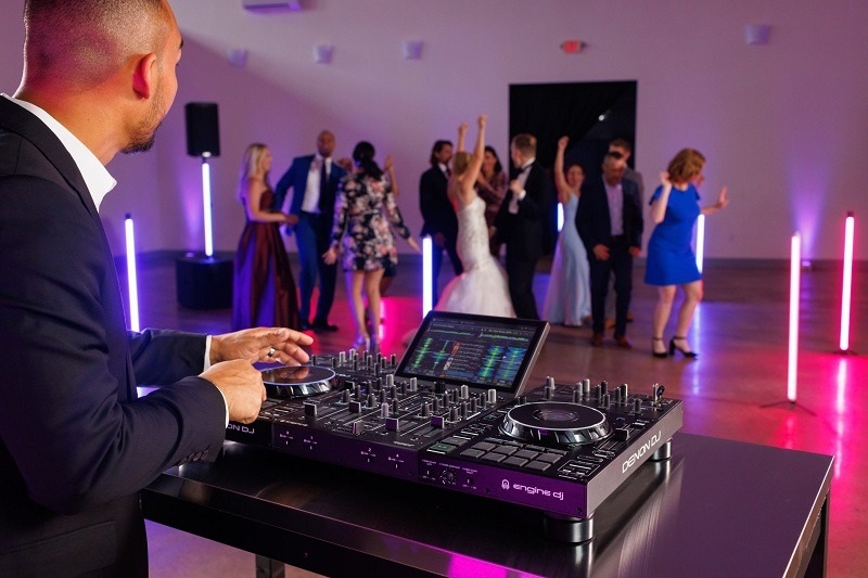 bàn dj denon dj prime 4+