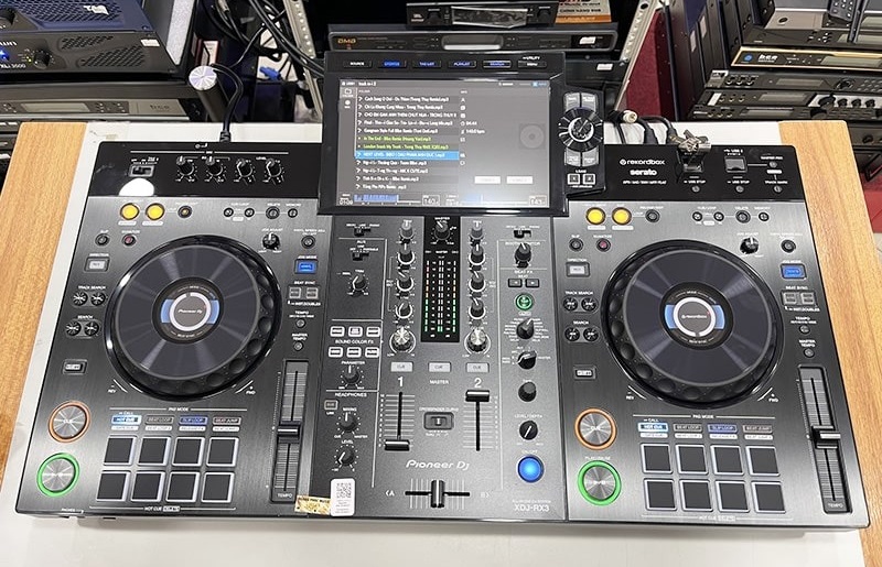 bàn dj chuyên nghiệp xdj-rx3