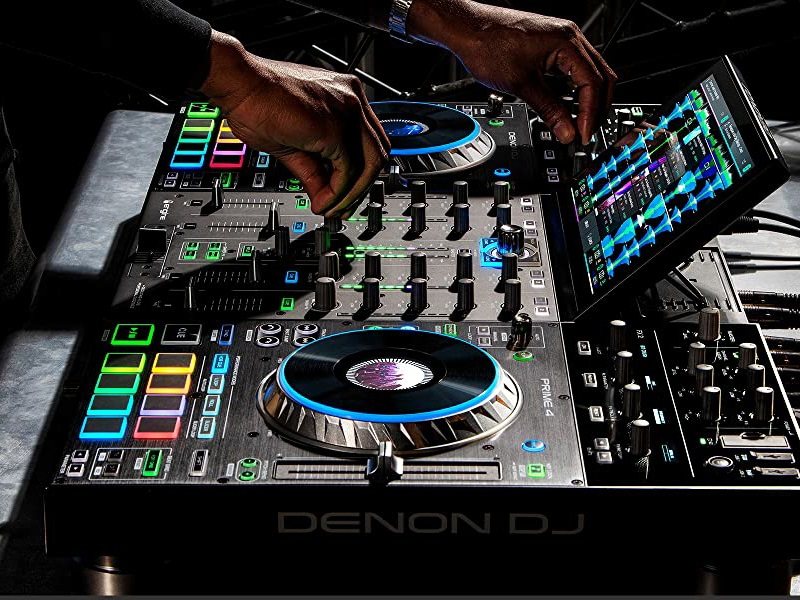 Bàn DJ Denon Prime 4 chính hãng