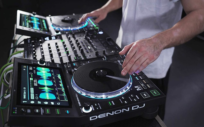 Bàn DJ Denon SC6000M chất lượng cao