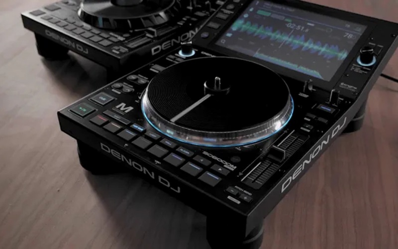 Bàn DJ Denon SC6000M cao cấp