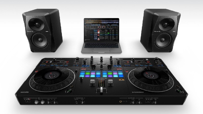 Bàn Pioneer DDJ-REV 5