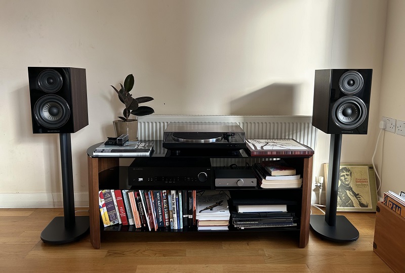 bày trí loa diamond 12.2