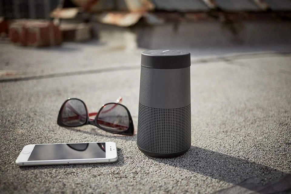 giá Loa Bose Revolve II