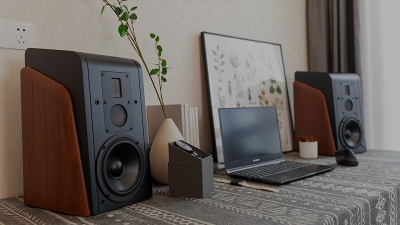 bố trí loa m300mkii trên bàn