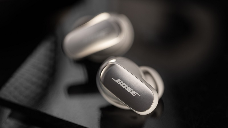 bose quietcomfort ultra earbuds chất liệu kim loại