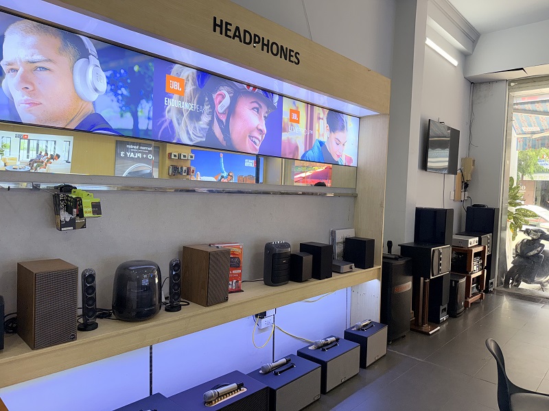 các thiết bị âm thanh chính hãng tại linh anh