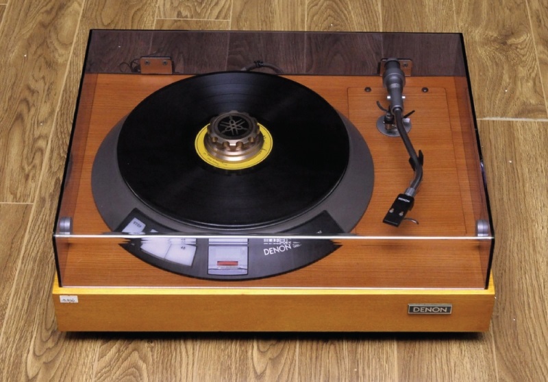 chất âm mâm than denon dp-3000