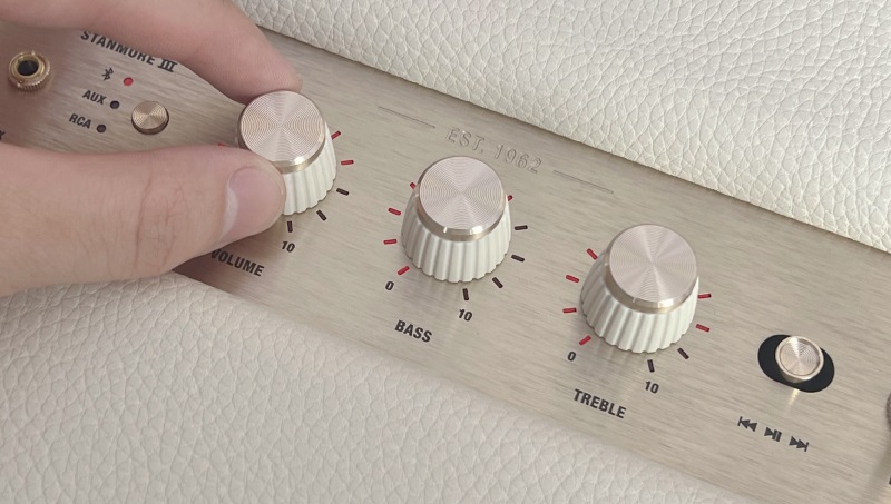 chỉnh bass treble loa marshall cắm điện