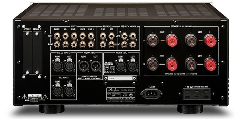 cổng kết nối trên amply accuphase e5000