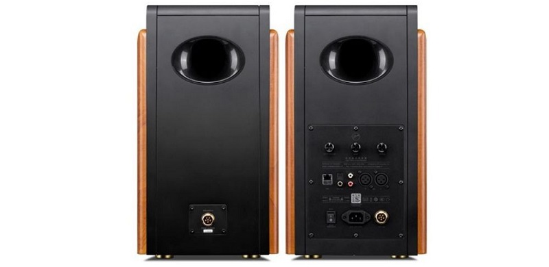 cổng kết nối trên loa m300mkii