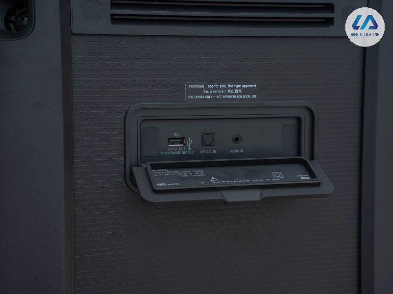 cổng kết nối trên loa tower 9