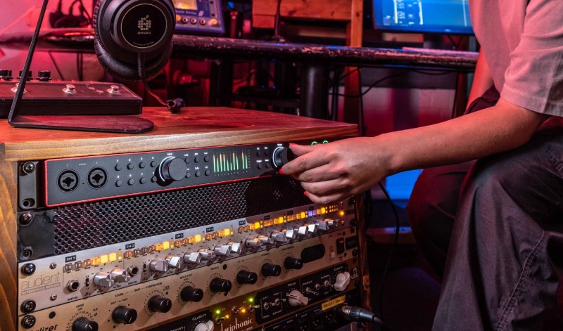 cổng kết nối trên scarlett 18i20 gen 4