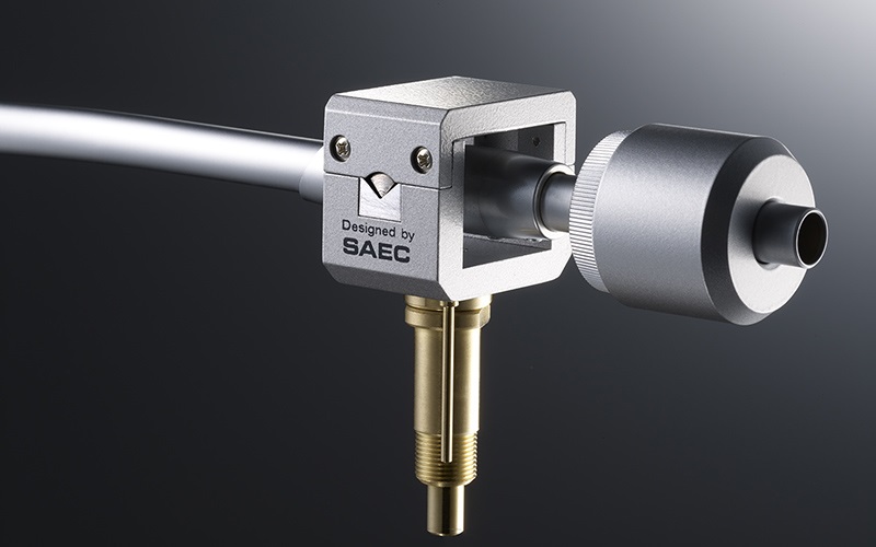 TEAC TN-4D-SE có 2 tốc quay