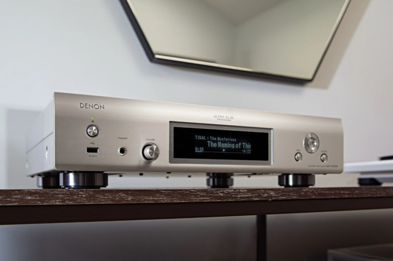 Đầu Denon DNP-2000NE thiết kế