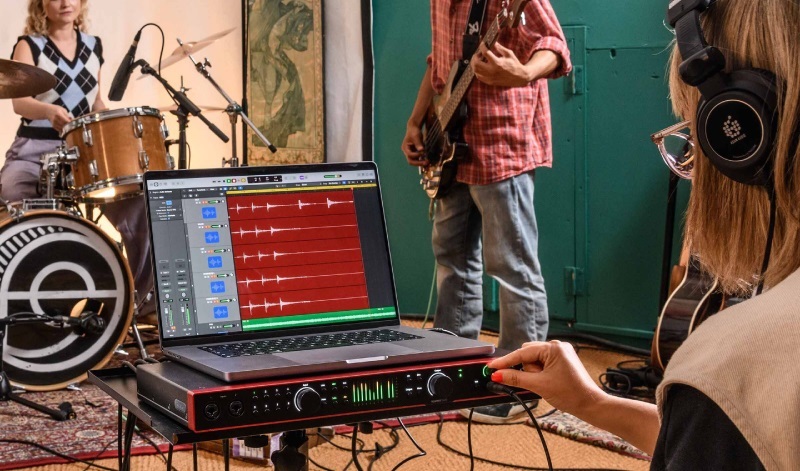 điều khiển soundcard scarlett 18i20 gen 4