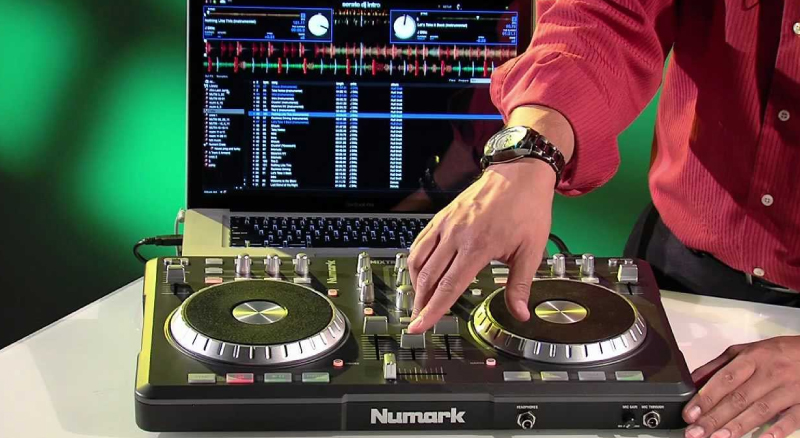 dj numark controller