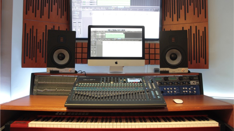 ghi âm trên mixer qu-32