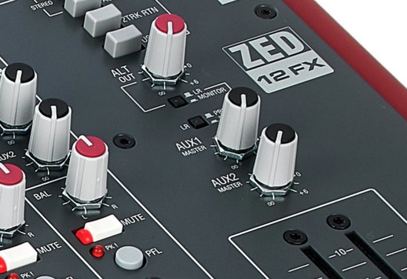 ghi âm trên mixer zed-12fx