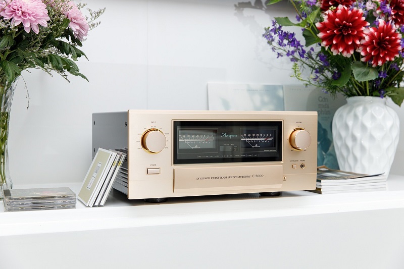 giá amply accuphase e 5000