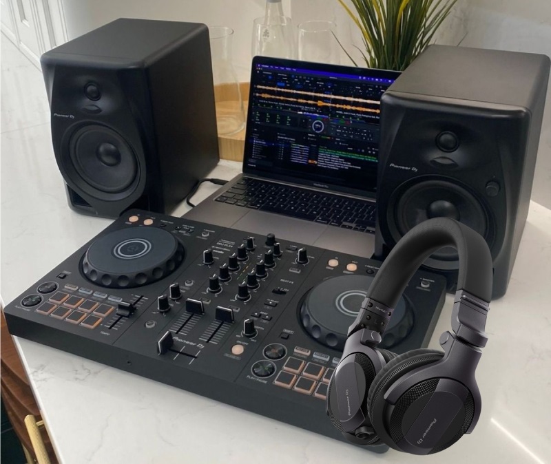 giá combo dj flx4 + loa dm-40d + tai nghe cue1