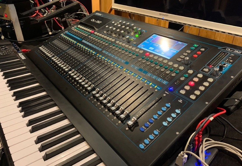 hiệu suất xử lý của mixer qu-32