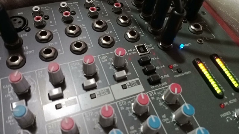 hiệu ứng trên mixer zed-2402