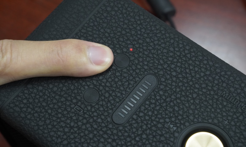 kết nối loa marshall với iphone bằng bluetooth