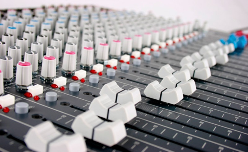 kết nối mixer zed-2402