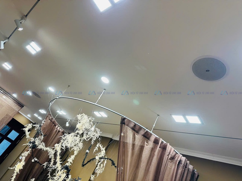 loa âm trần itc t-208cw giá bao nhiêu