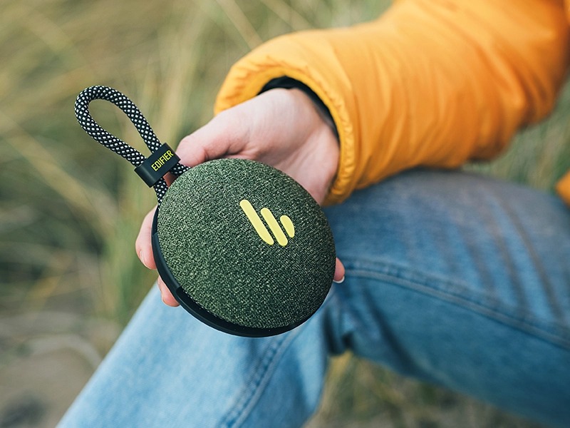 Loa bluetooth Edifier MP100 Plus nhỏ gọn