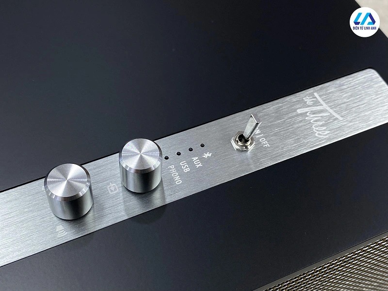 các nút điều khiển loa klipsch