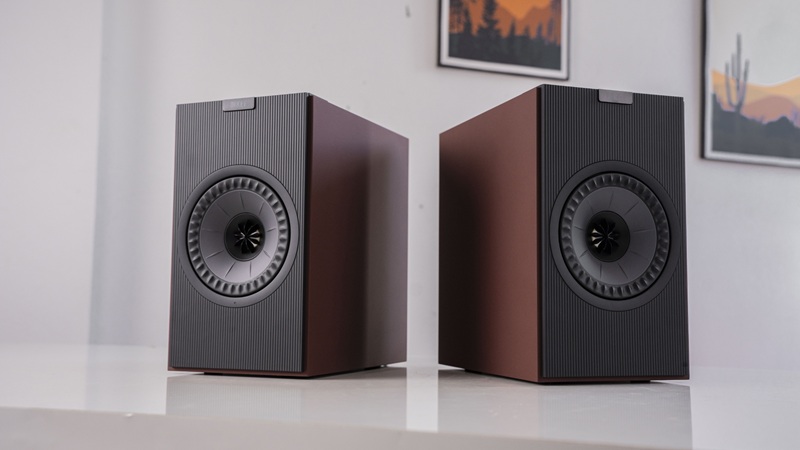 loa bookshelf kef coda w