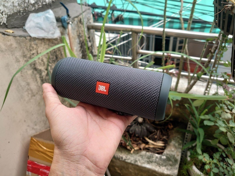 đánh gía loa JBL Flip Essential